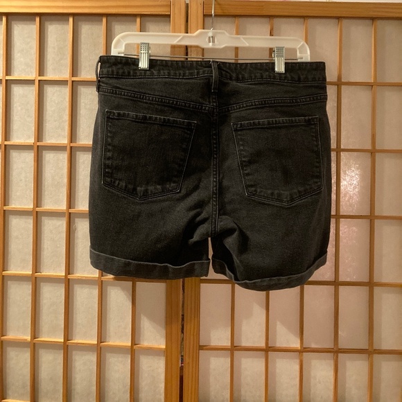 EUC Old Navy 12 Black Jean Shorts rolled cuffs - Picture 2 of 4